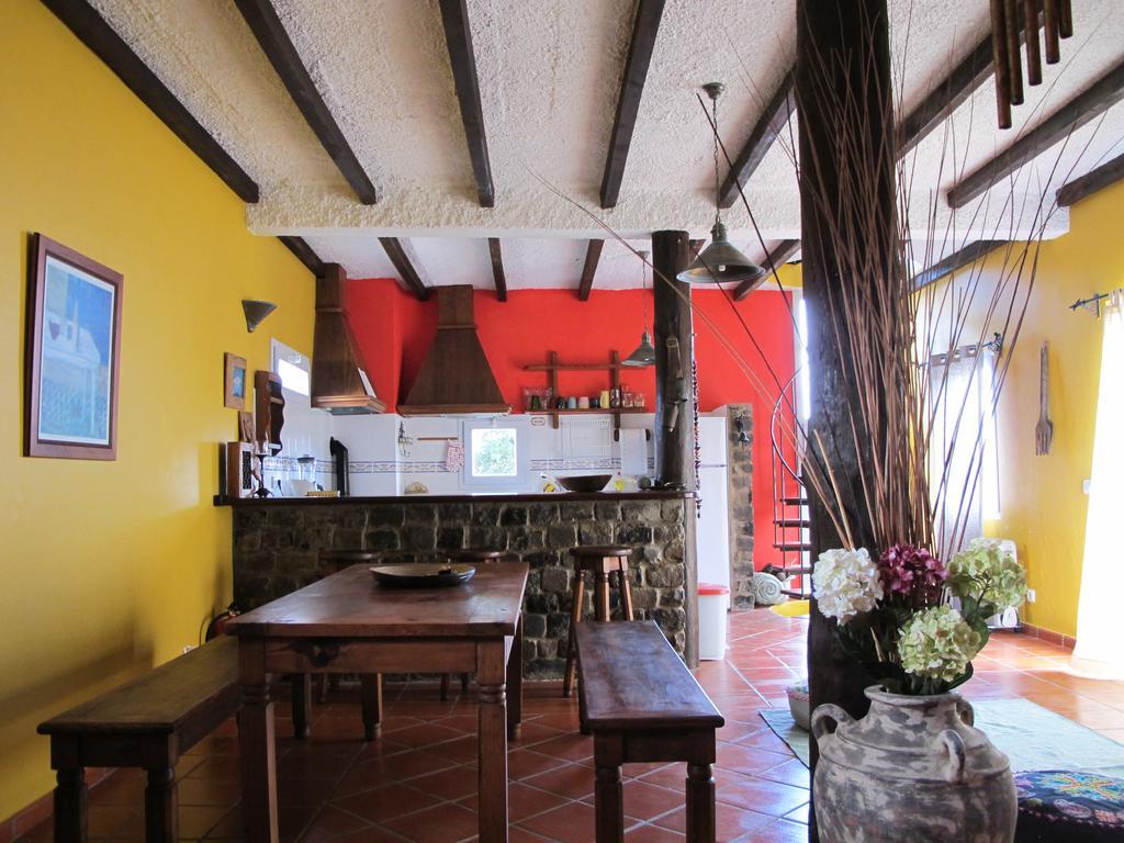 Bisbis House Casa de hóspedes Porto Moniz Exterior foto