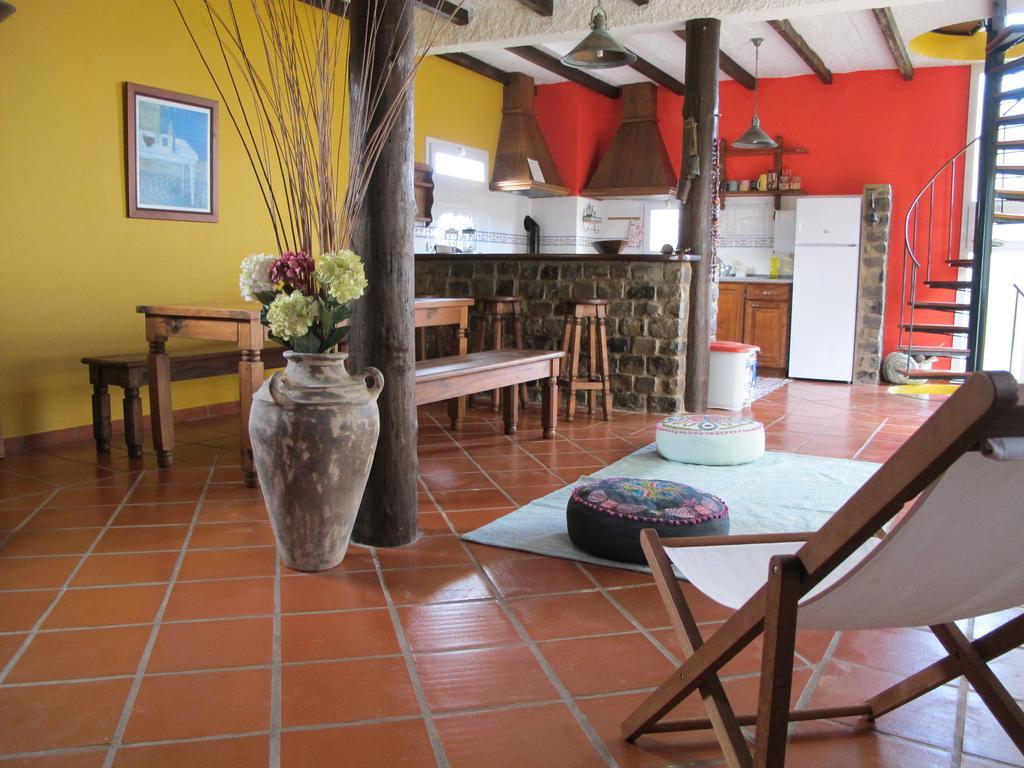 Bisbis House Casa de hóspedes Porto Moniz Exterior foto